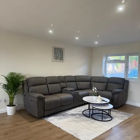 Modern 3 Bed House Appartement Bristol