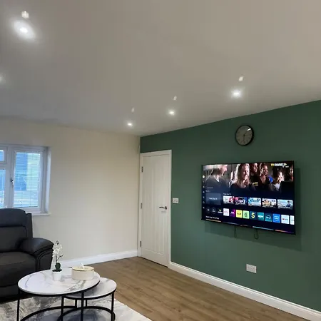 Modern 3 Bed House Appartement Bristol