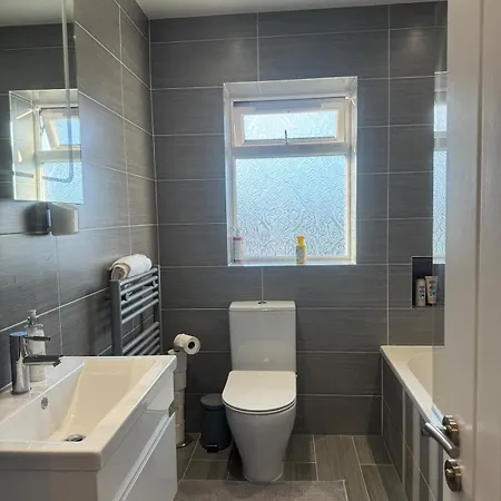 Modern 3 Bed House Appartement Bristol